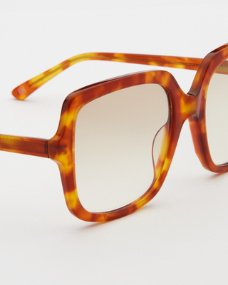 Elara Milky Brown Getint