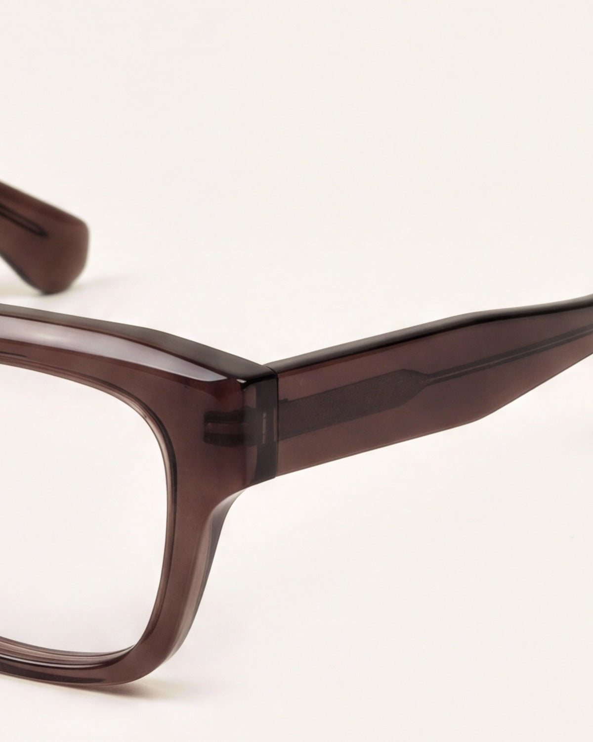 Therese in dark brown, detail