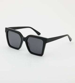 Ivy Black Zonnebrillen