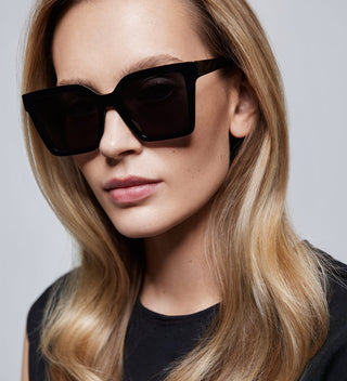 Ivy Black Zonnebrillen