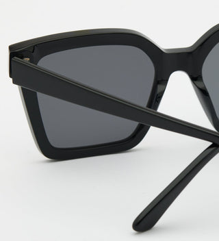 Ivy Black Zonnebrillen
