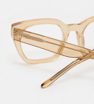 Kiara Caramel Readers