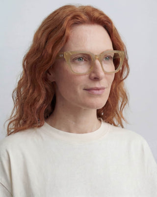 Kiara Emerald Blue Light