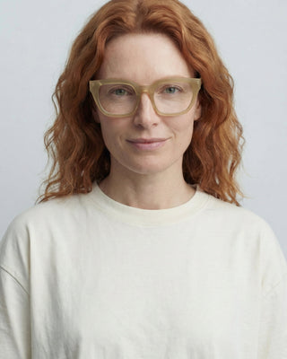 Kiara Emerald Blue Light